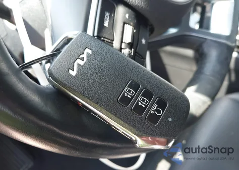 2023 Kia Sportage Plug-In Hybrid X-Line Prestige z USA, uszkodzony, nr VIN KNDPZDAH7P7059371